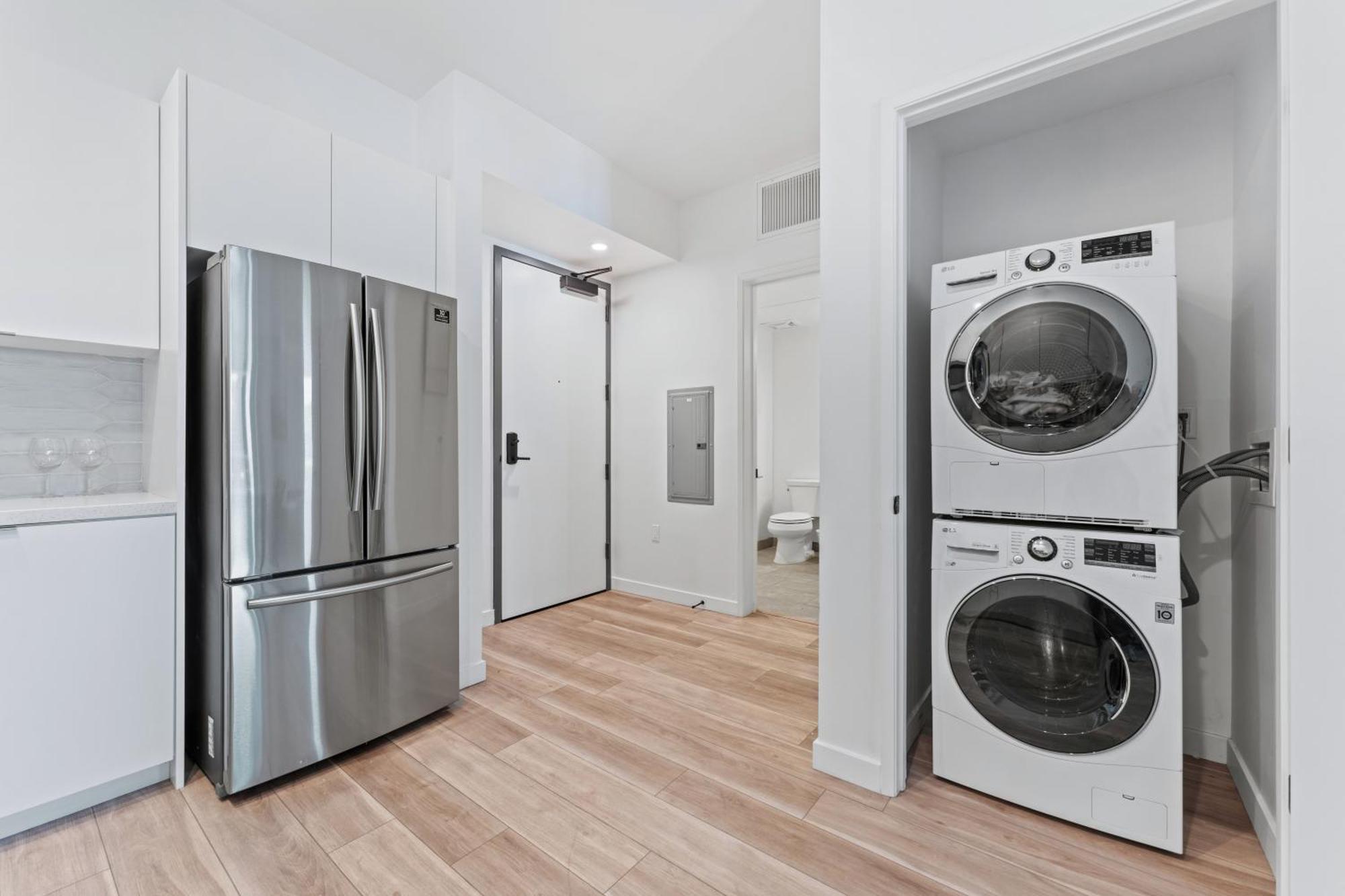 Apartment Stylish La Prime Location In Wilshire Blvd Los Angeles