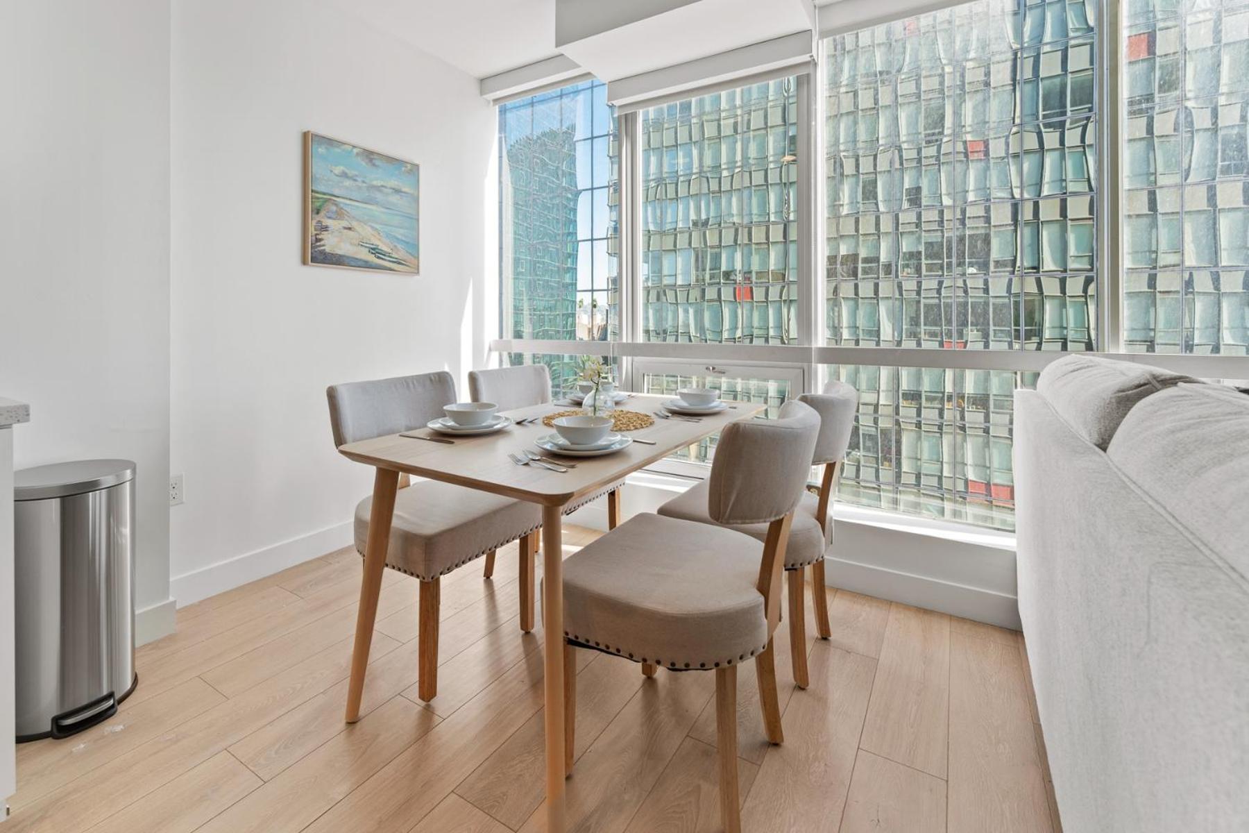 Stylish La Prime Location In Wilshire Blvd Apartment *